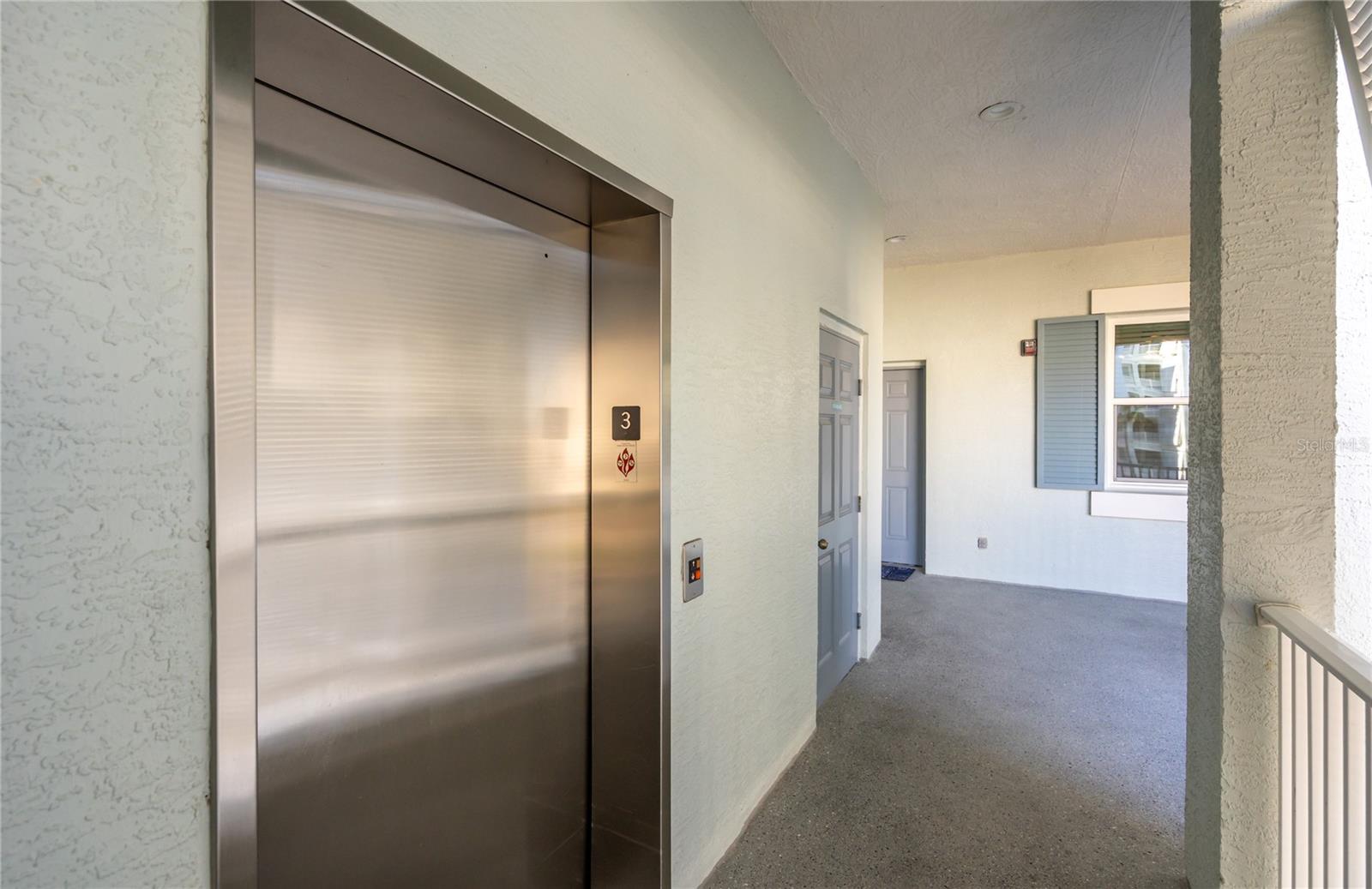 Image 4 of 49 For 1100 Cinnamon Beach Way 1033