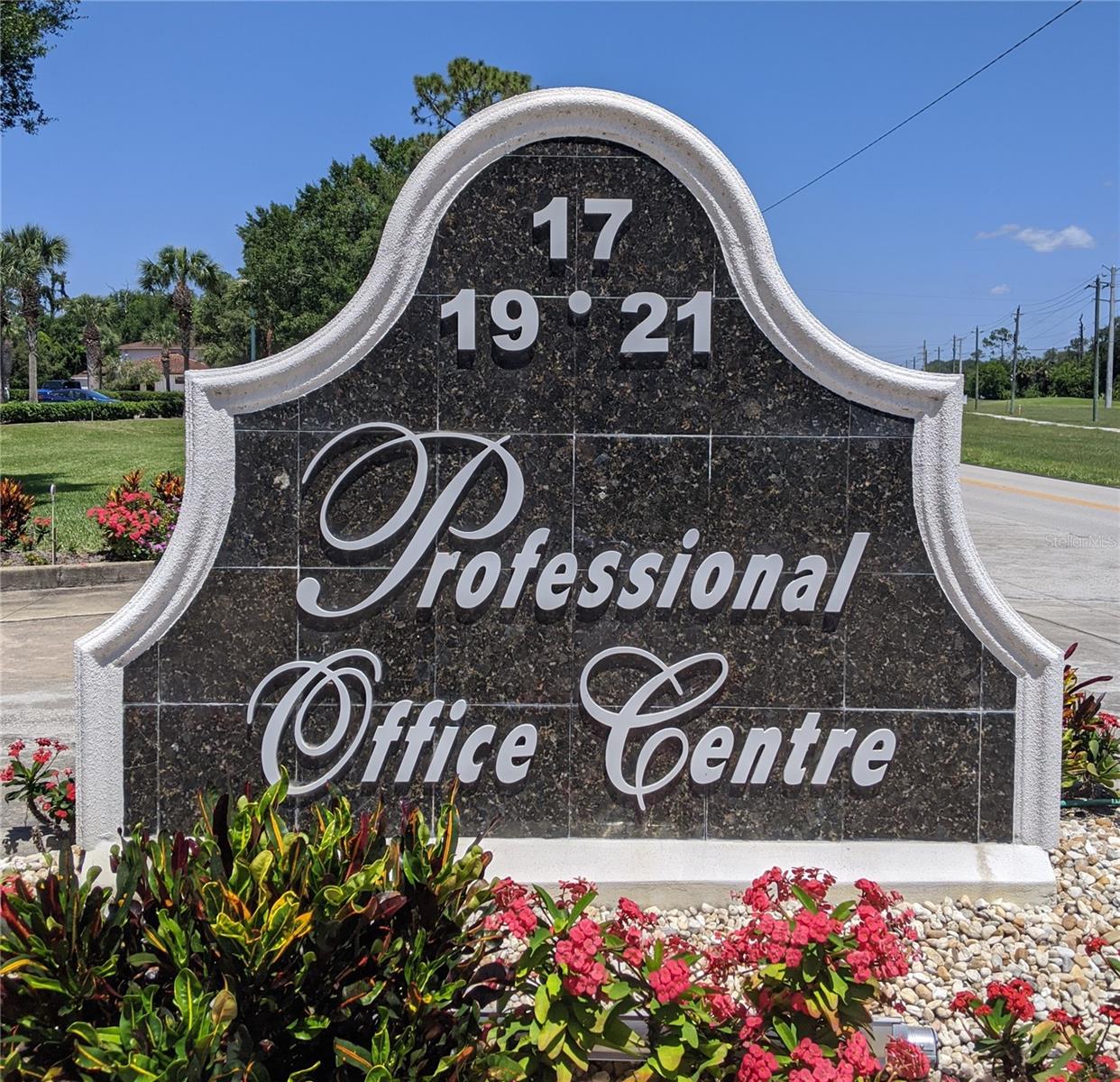 Image 2 of 7 For 21 Old Kings Road N 202