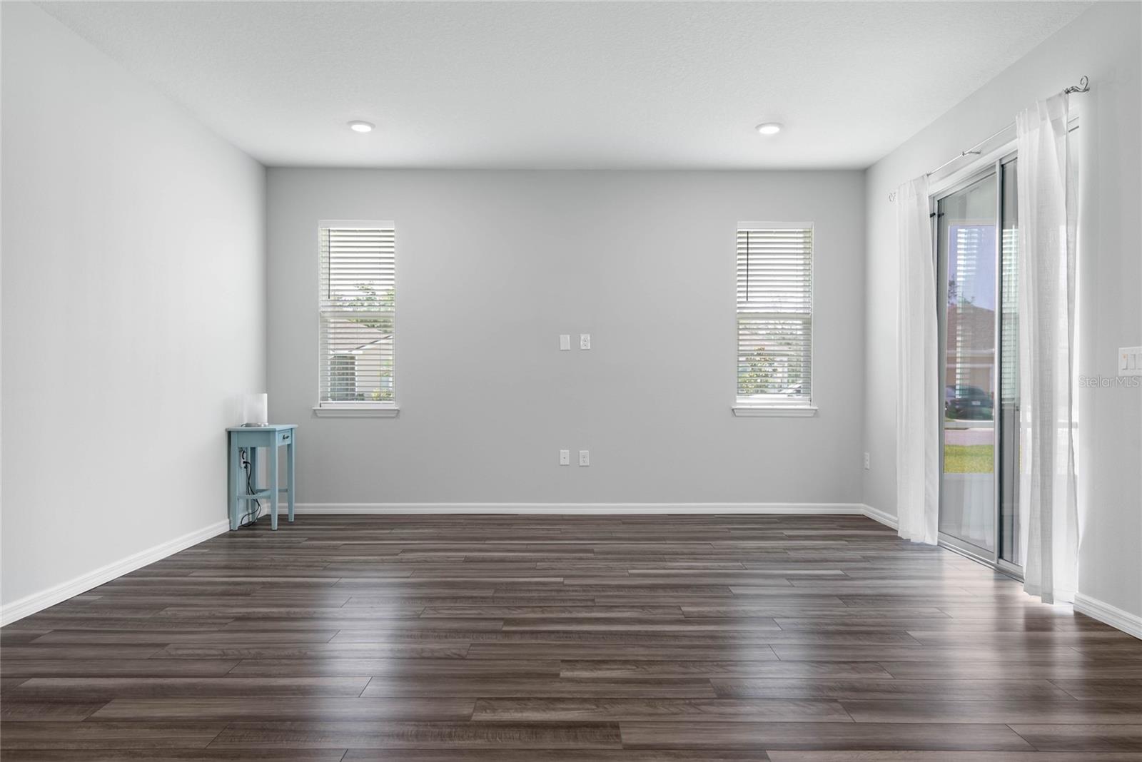 Image 17 of 64 For 51 Oakleaf Way