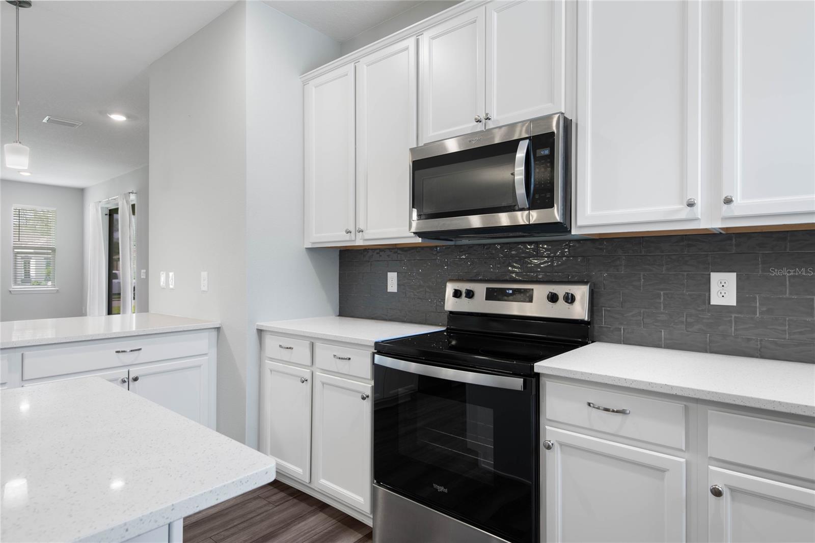 Image 24 of 64 For 51 Oakleaf Way