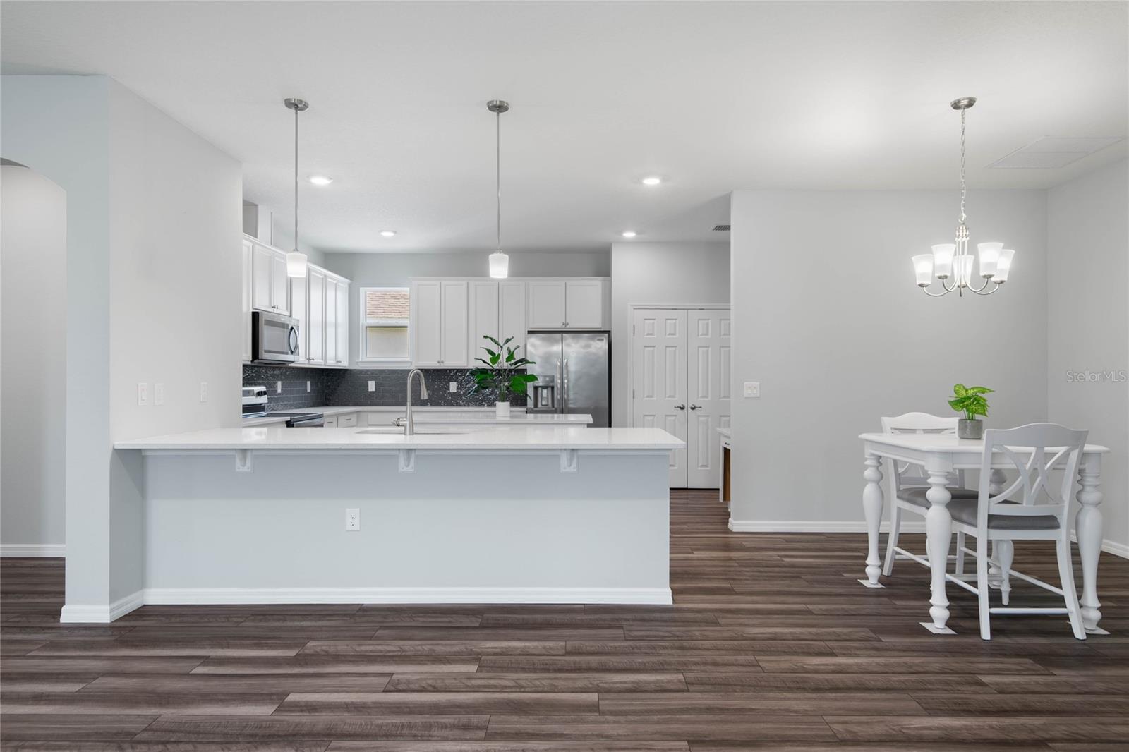 Image 3 of 64 For 51 Oakleaf Way