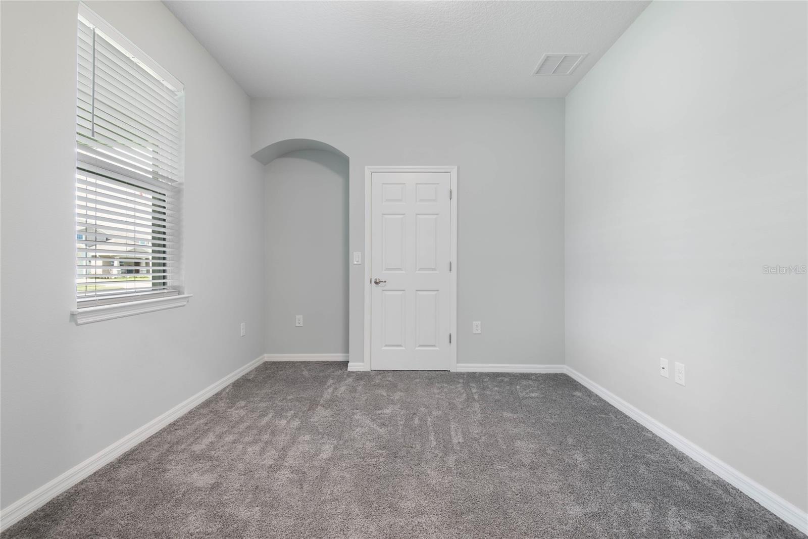 Image 39 of 64 For 51 Oakleaf Way