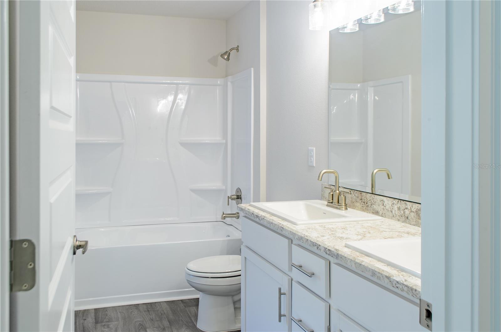 Image 24 of 38 For 5 Red Clover Lane