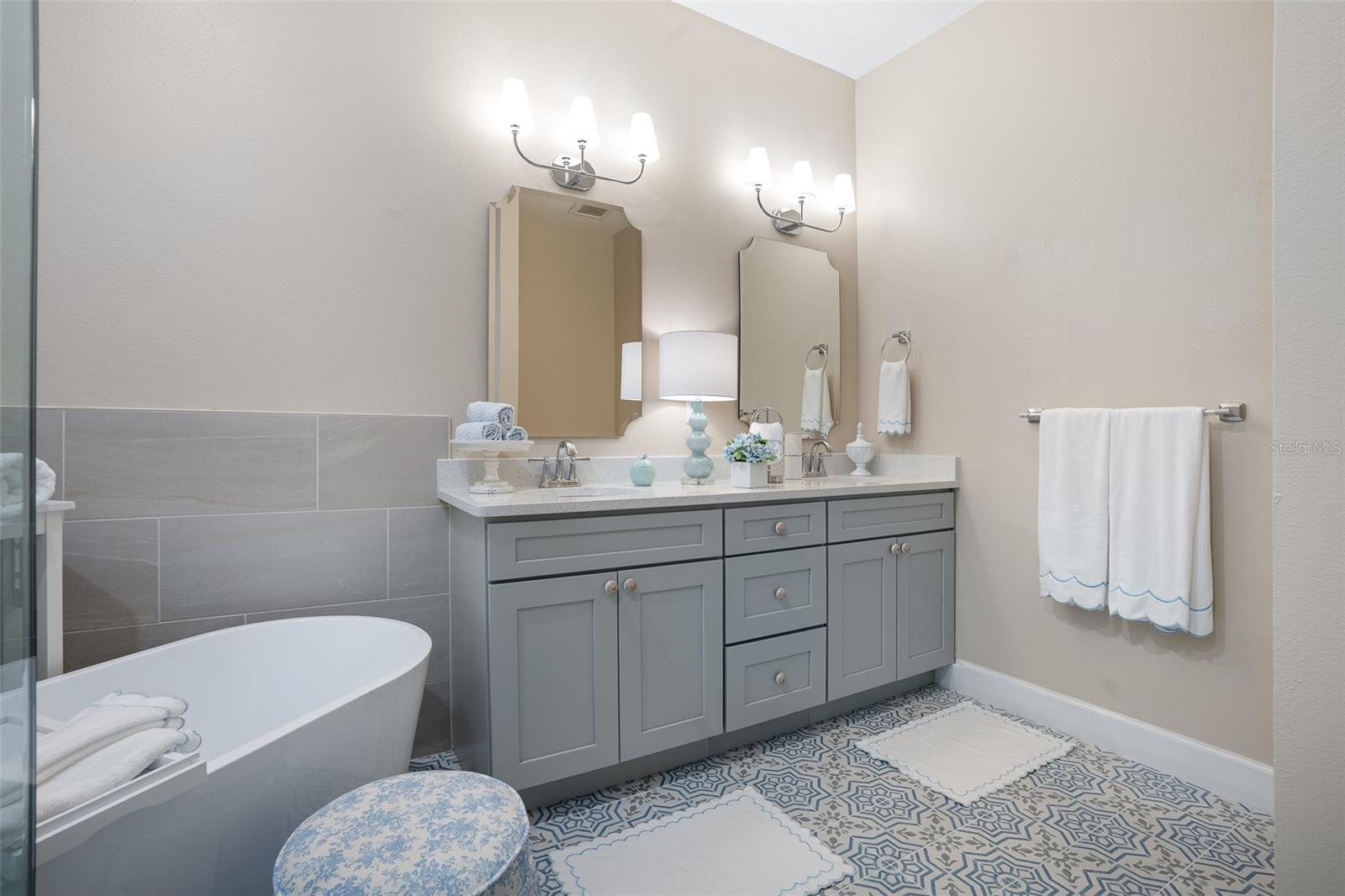 Image 26 of 43 For 15 Ocean Crest Way 1312