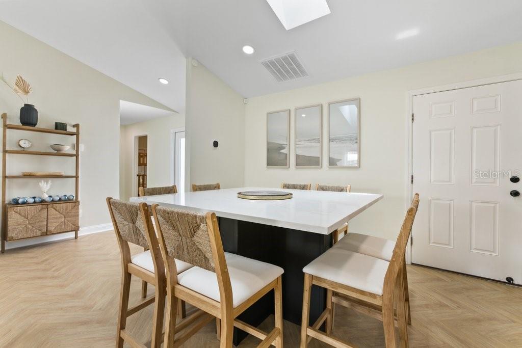 Image 16 of 68 For 77 Aloha Circle