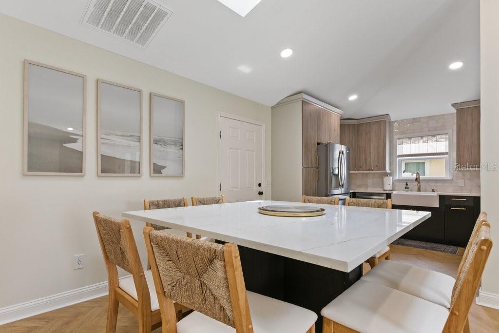 Image 17 of 68 For 77 Aloha Circle