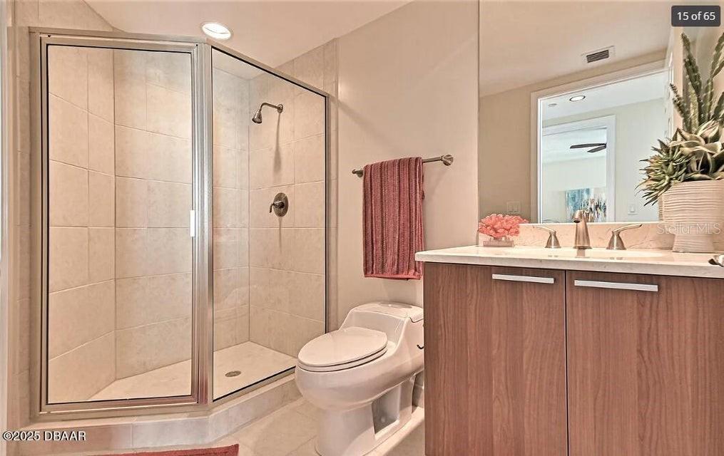 Image 15 of 34 For 231 Riverside Drive 2206