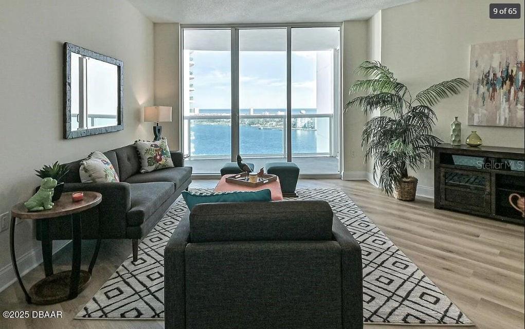 Image 9 of 34 For 231 Riverside Drive 2206