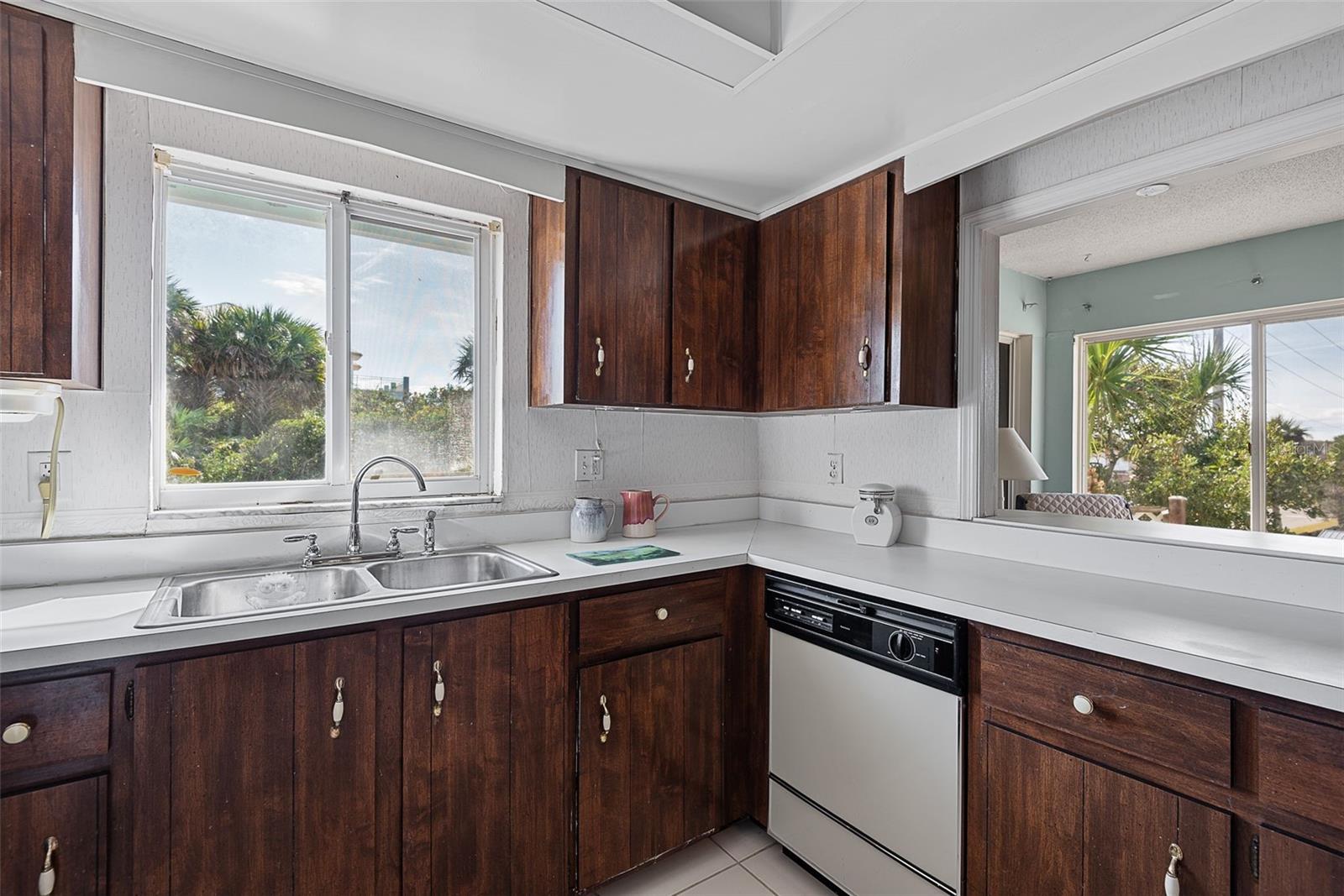 Image 15 of 58 For 2288 Central Avenue