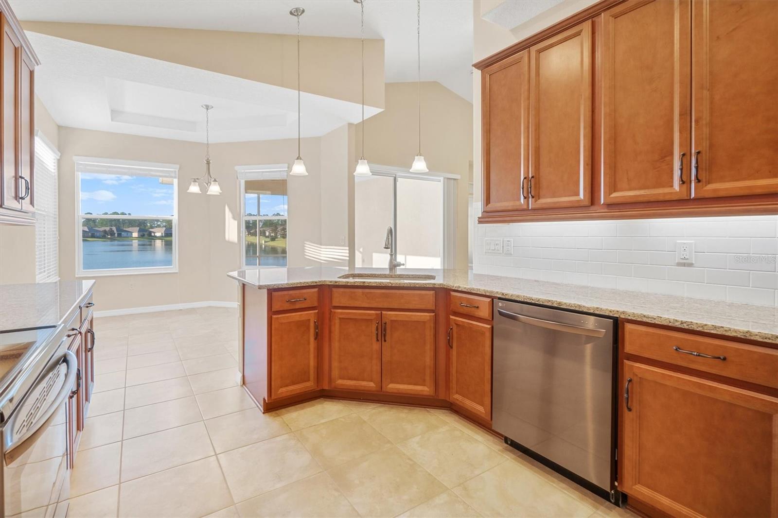 Image 19 of 56 For 76 Park Place Circle