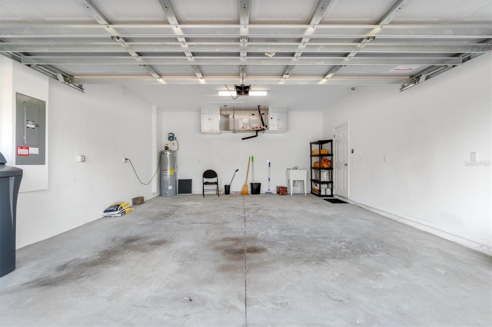 Image 37 of 56 For 76 Park Place Circle