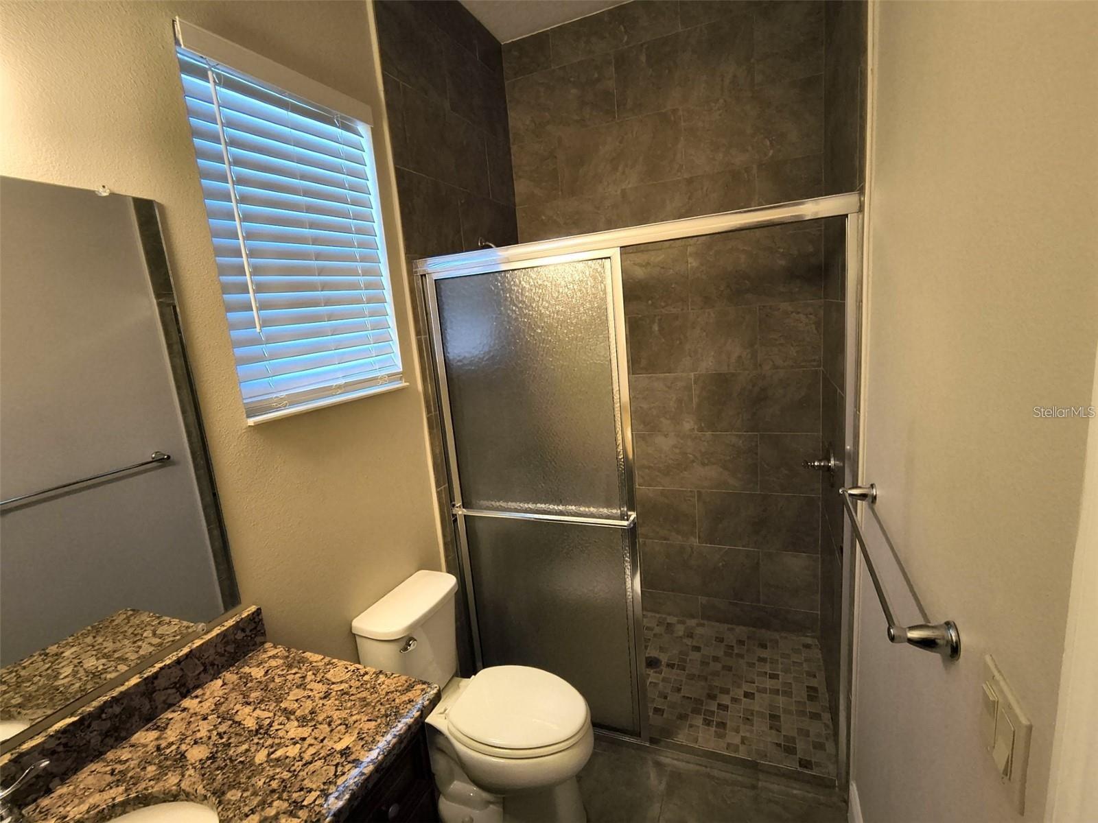 Image 2 of 7 For 13 Wood Amber Lane B