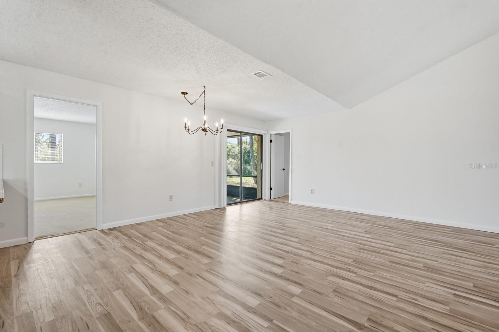 Image 13 of 44 For 100 Westbury Lane