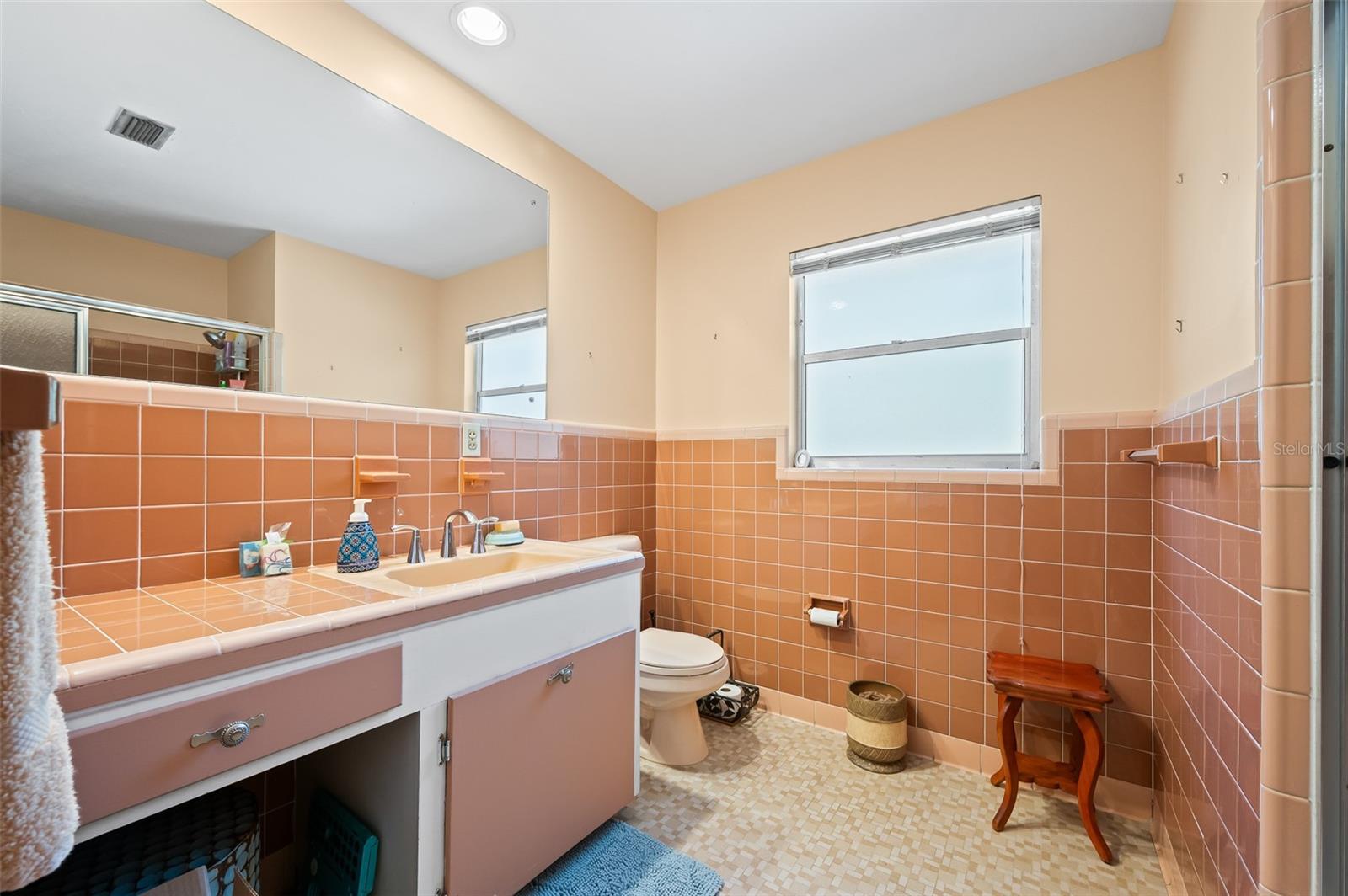 Image 25 of 39 For 2238 16th Avenue