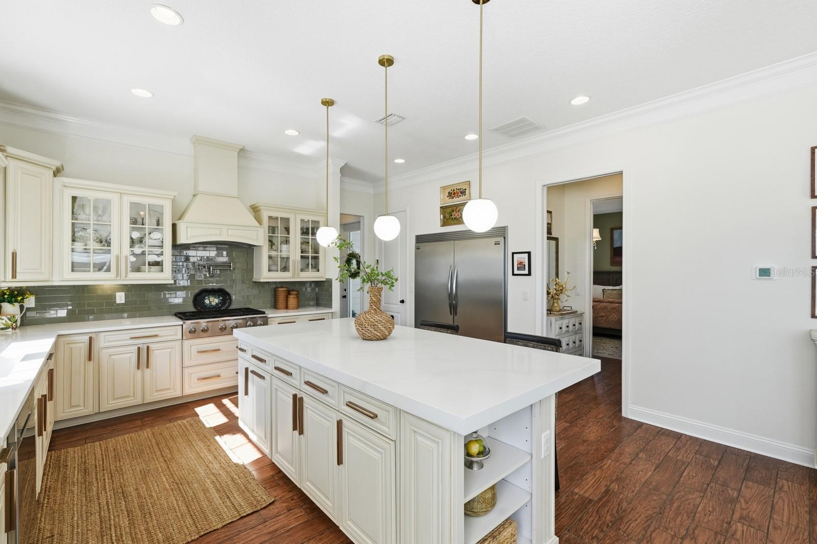 Image 14 of 96 For 31 Beach Haven Parkway