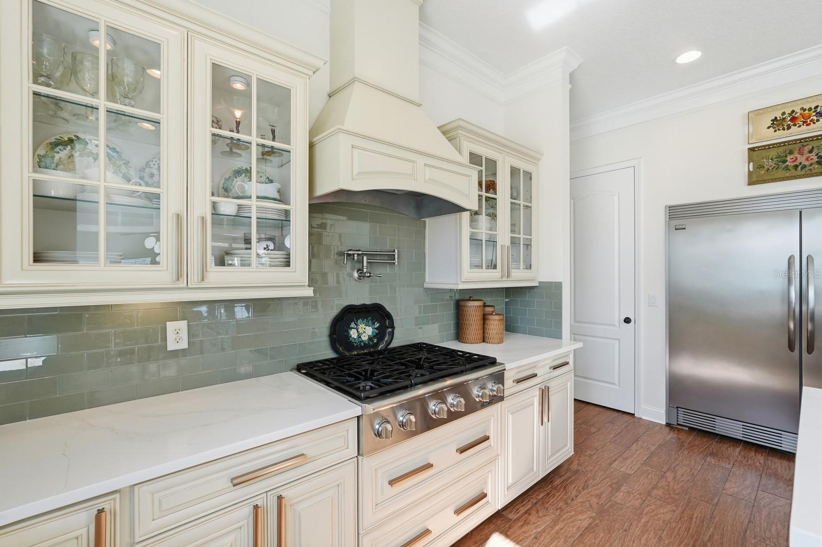 Image 16 of 96 For 31 Beach Haven Parkway