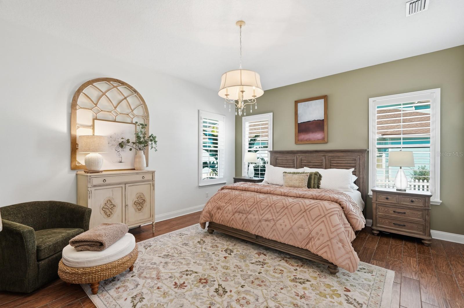 Image 25 of 96 For 31 Beach Haven Parkway