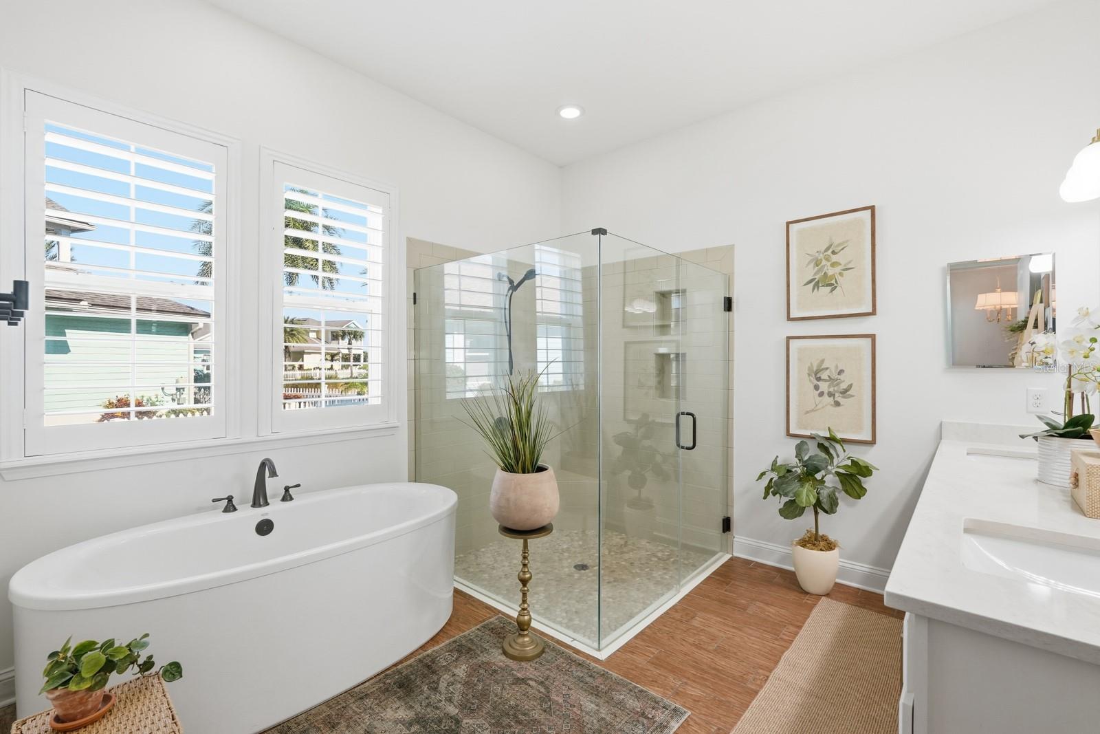 Image 28 of 96 For 31 Beach Haven Parkway