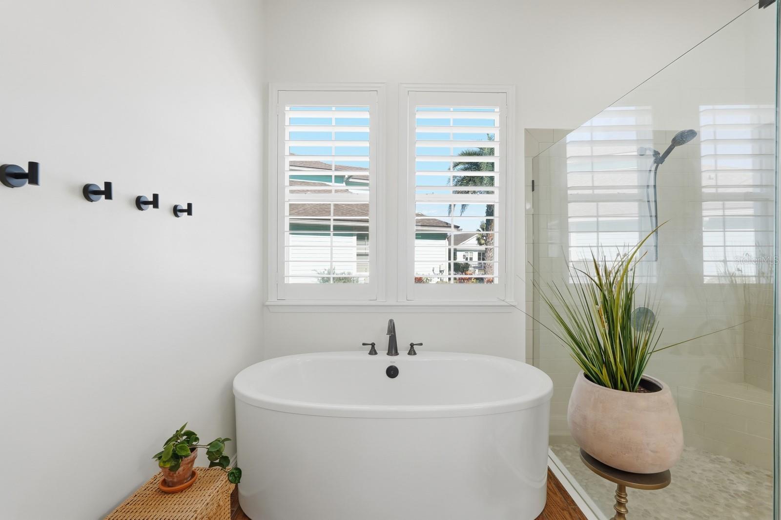 Image 29 of 96 For 31 Beach Haven Parkway