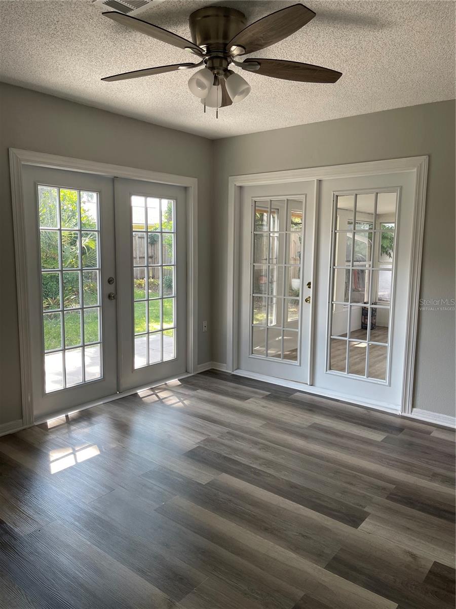 Image 4 of 21 For 25 Fawn Lane