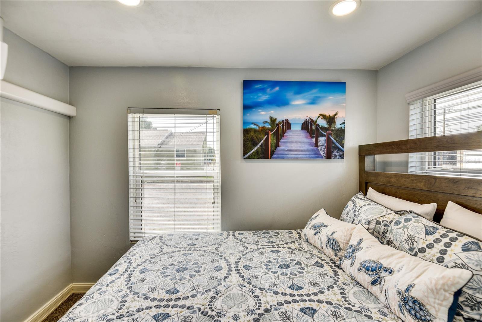 Image 14 of 47 For 572 Magnolia Avenue