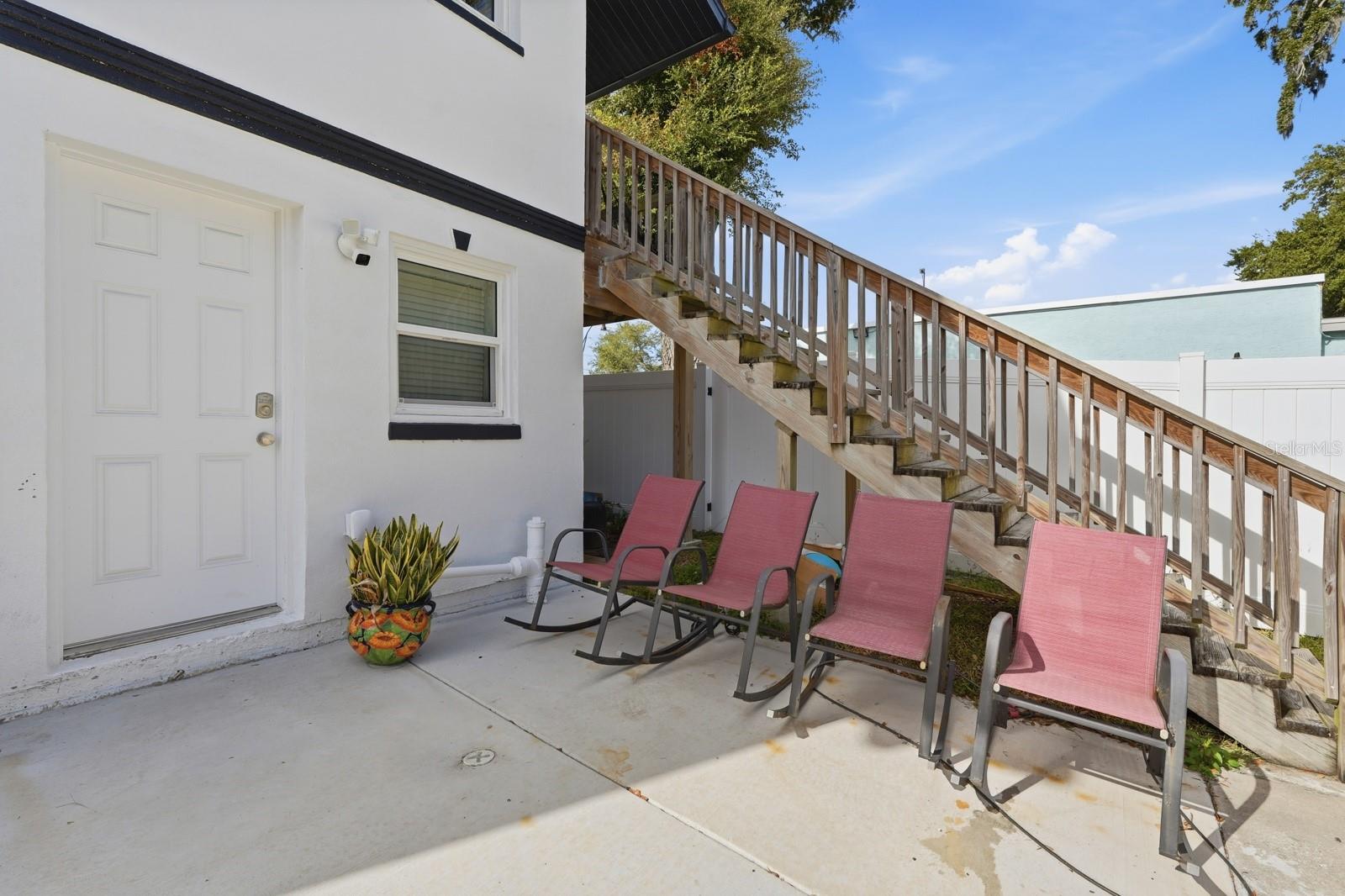 Image 17 of 47 For 572 Magnolia Avenue