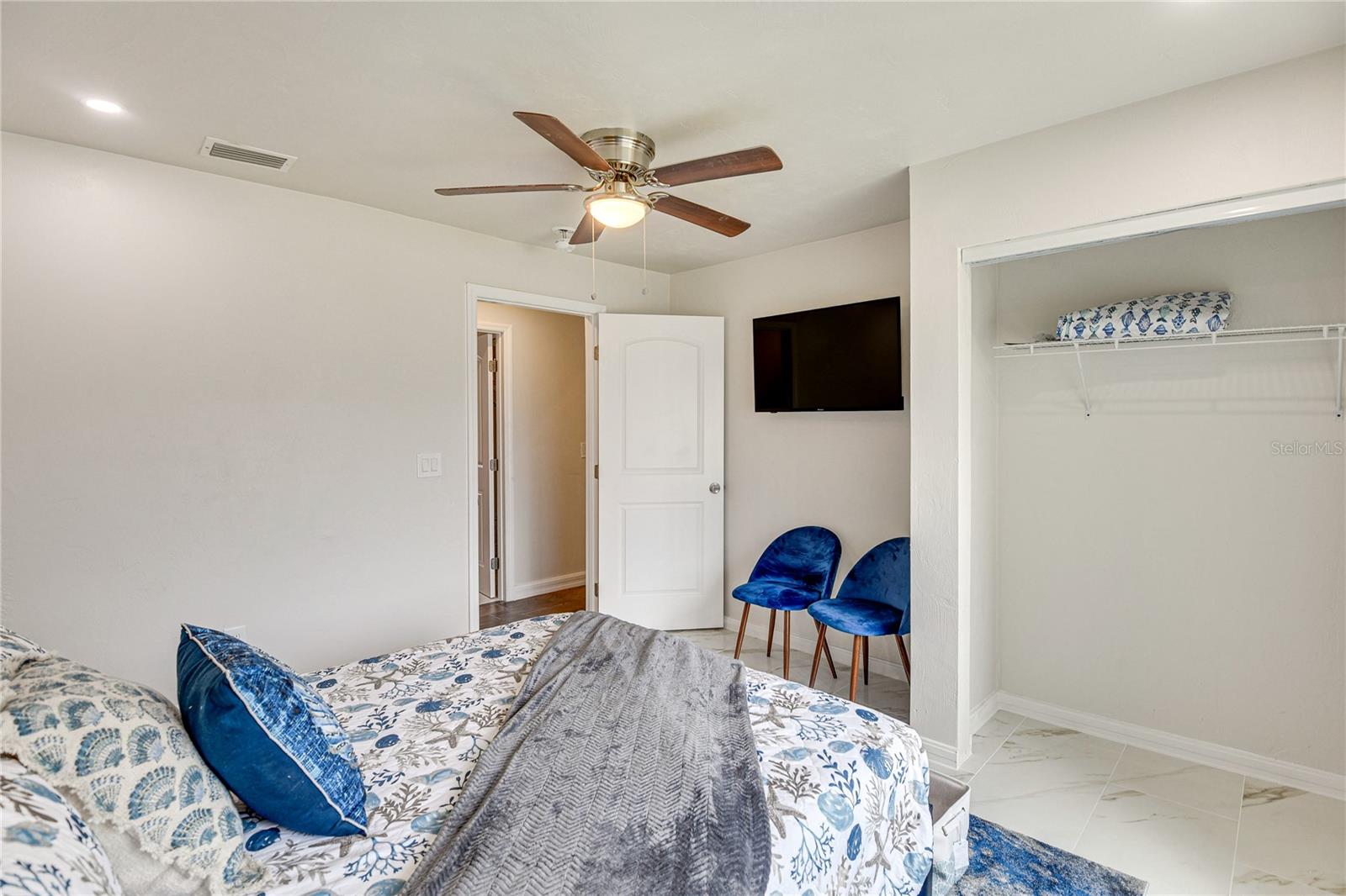 Image 27 of 47 For 572 Magnolia Avenue