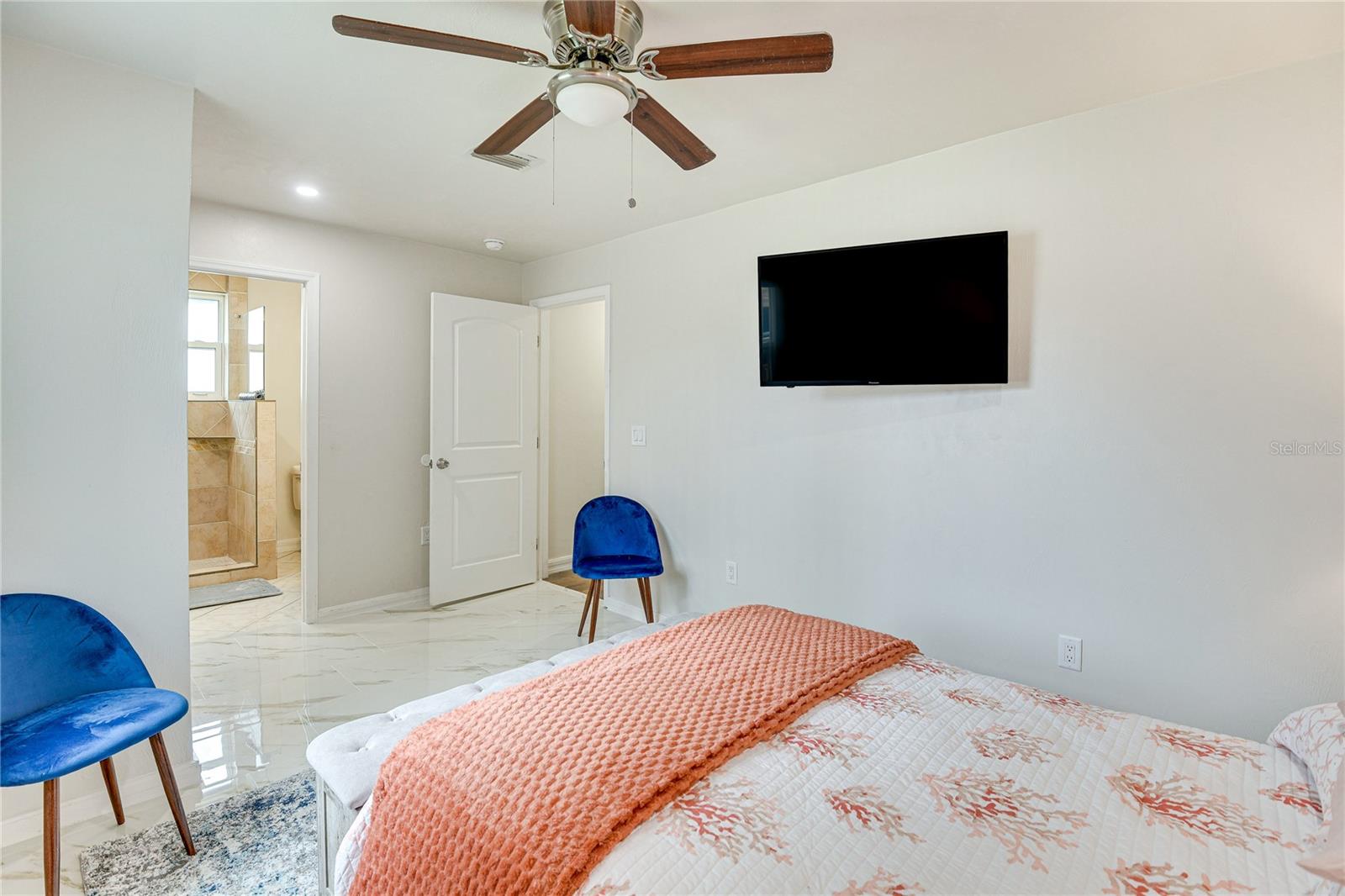 Image 30 of 47 For 572 Magnolia Avenue