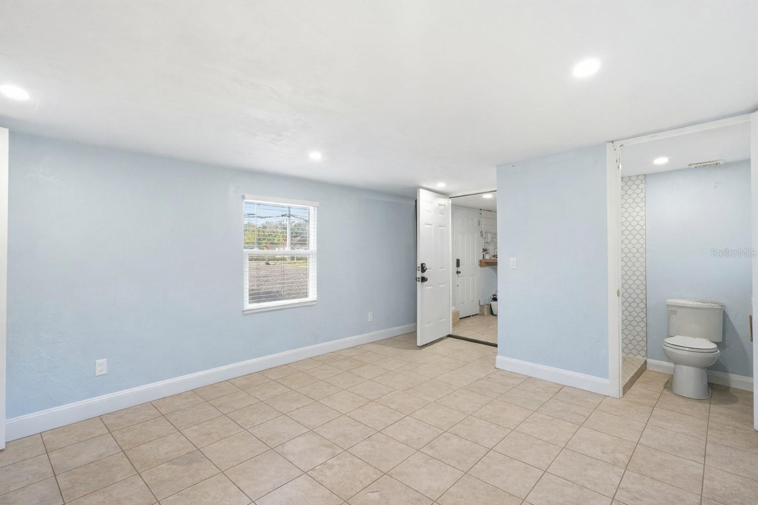 Image 35 of 47 For 572 Magnolia Avenue