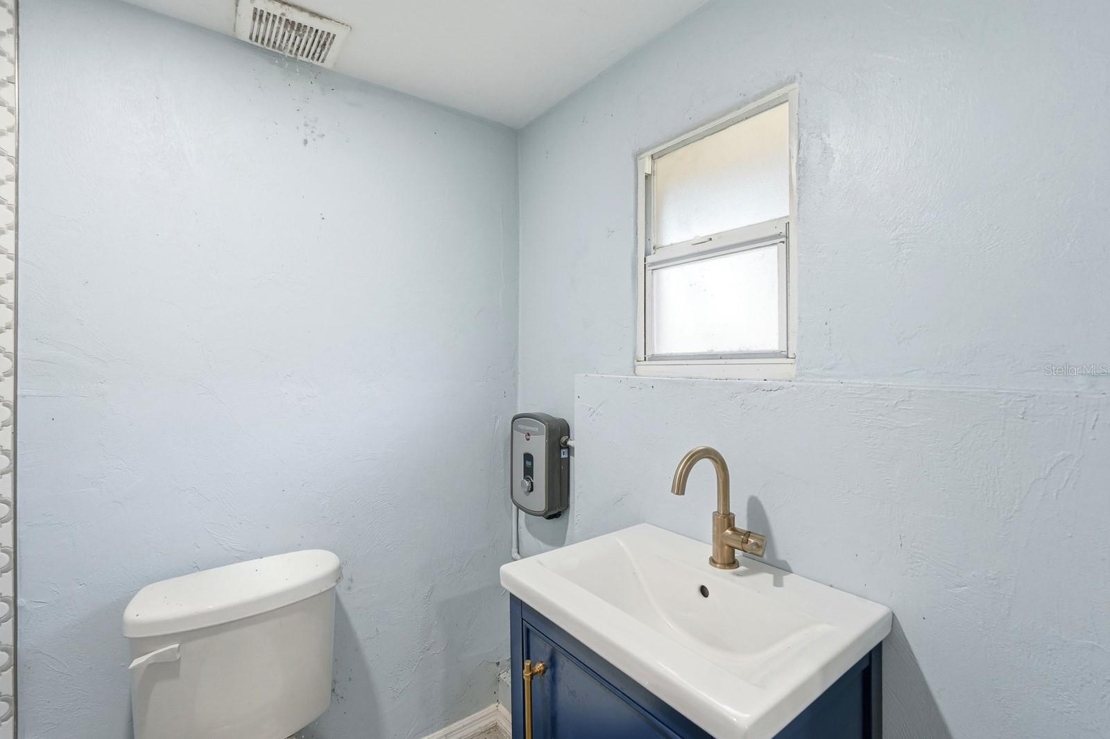 Image 36 of 47 For 572 Magnolia Avenue