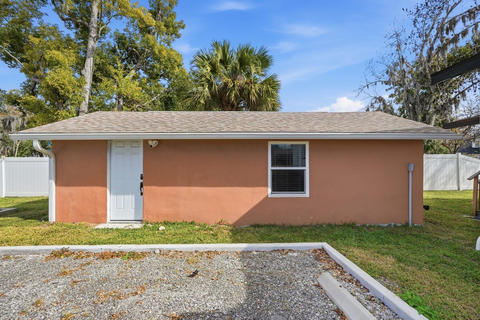 Image 4 of 47 For 572 Magnolia Avenue