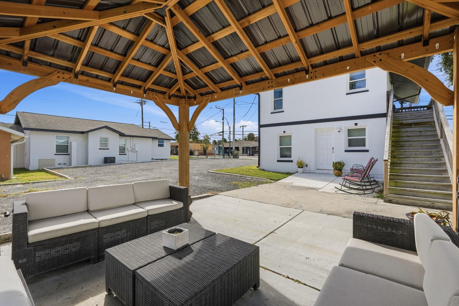 Image 41 of 47 For 572 Magnolia Avenue