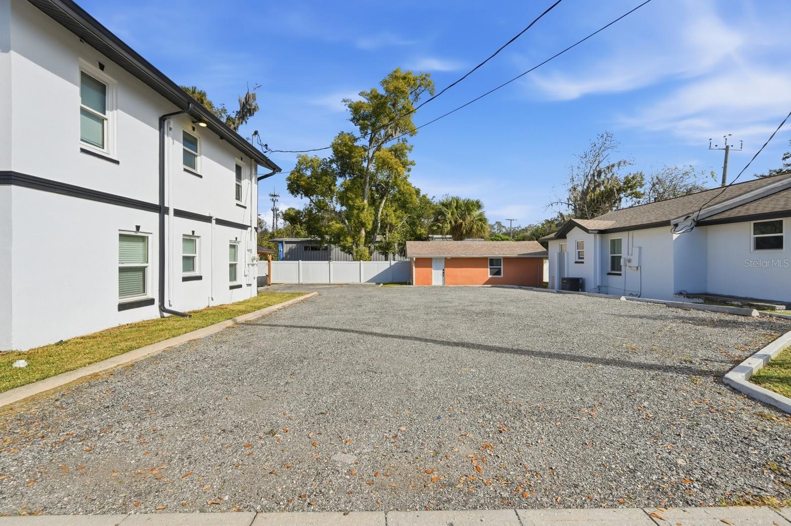 Image 42 of 47 For 572 Magnolia Avenue