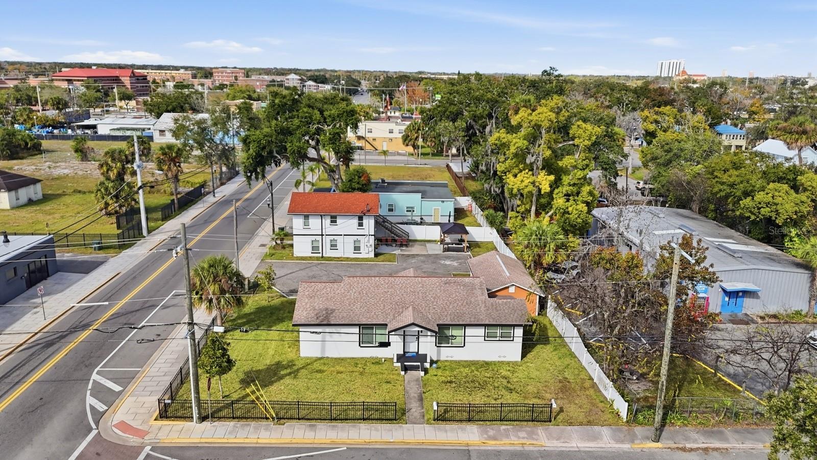 Image 46 of 47 For 572 Magnolia Avenue