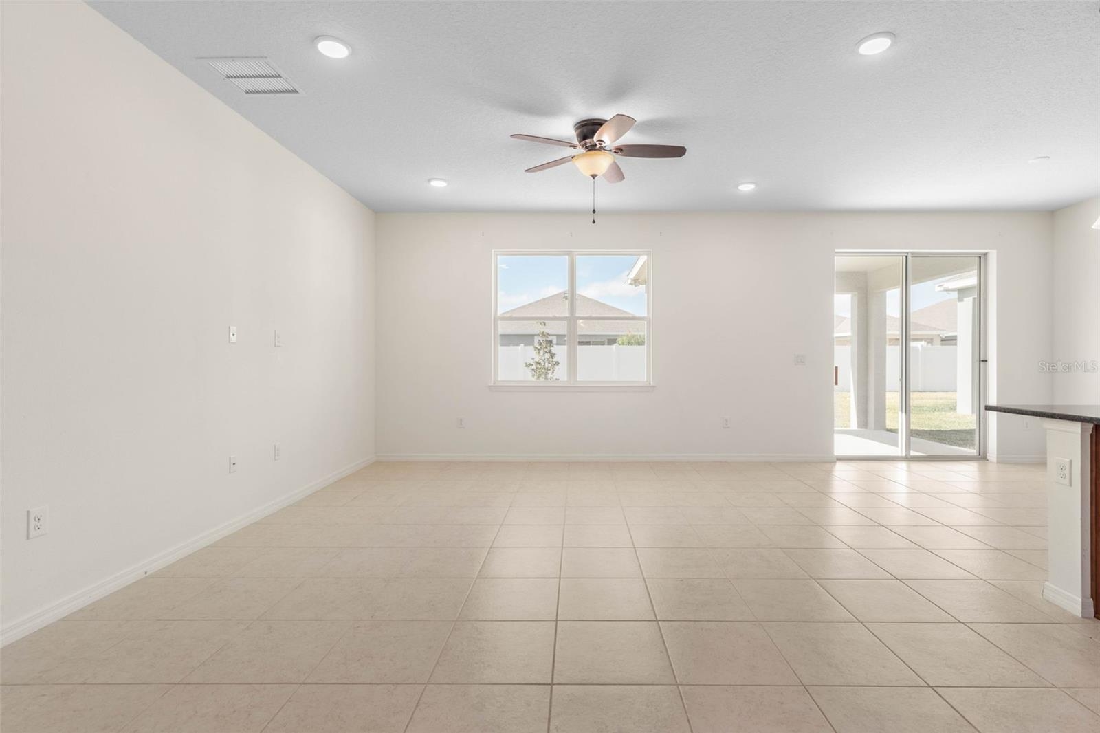 Image 13 of 59 For 3 Oakleaf Way