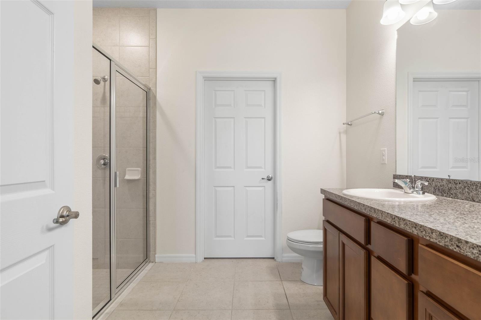 Image 24 of 59 For 3 Oakleaf Way