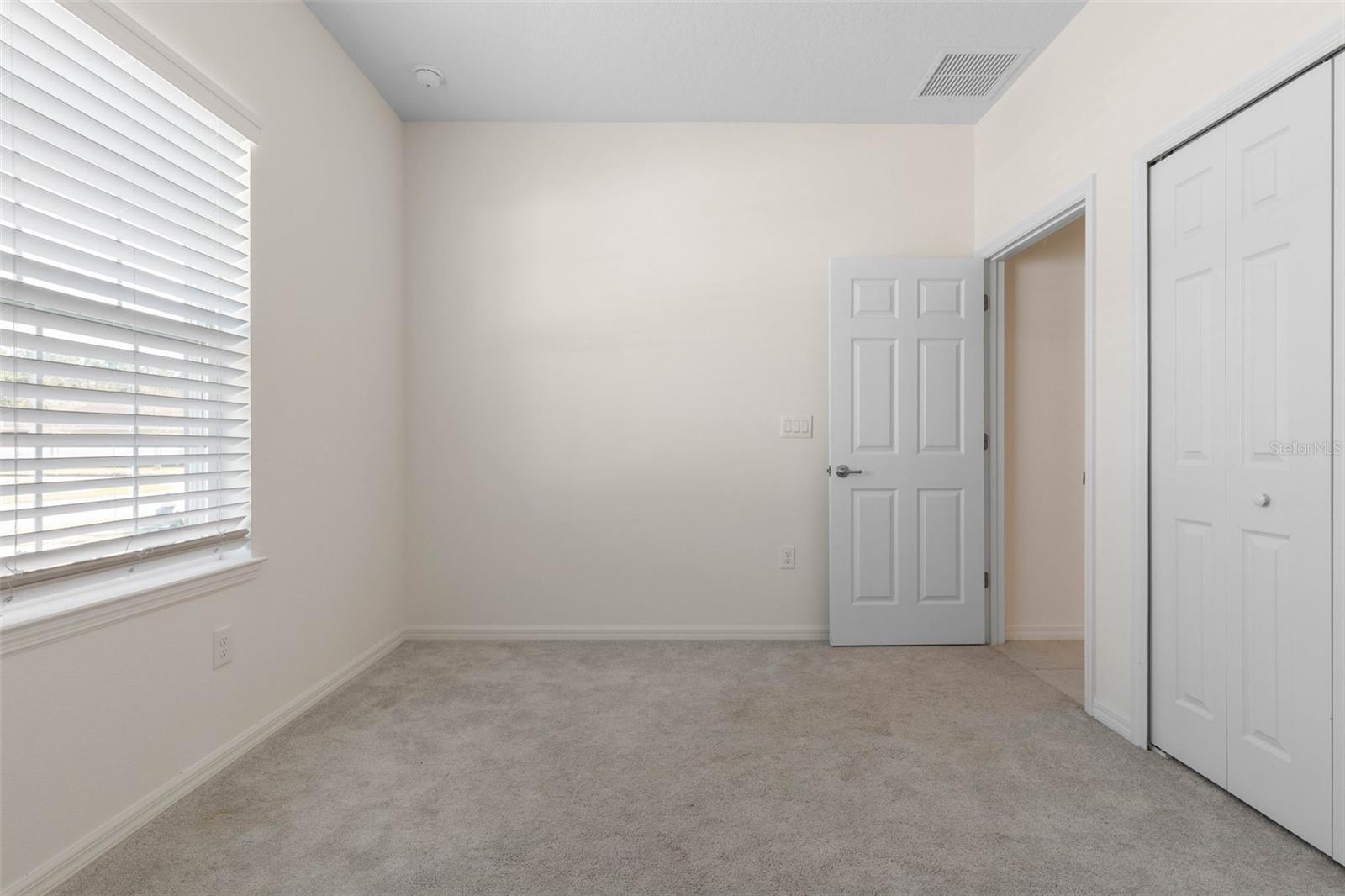 Image 28 of 59 For 3 Oakleaf Way