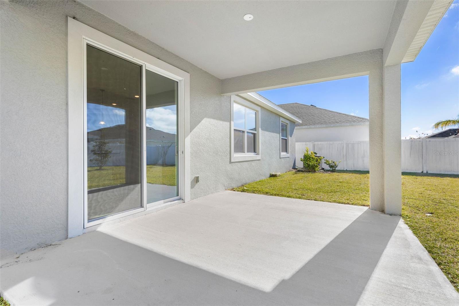 Image 34 of 59 For 3 Oakleaf Way