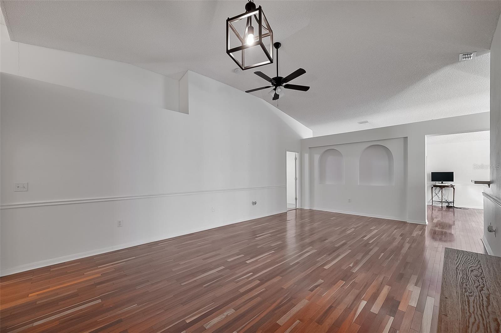 Image 14 of 40 For 3204 Carlotta Road