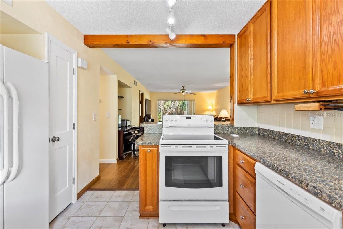 Image 16 of 67 For 203 Orchard Street 8a