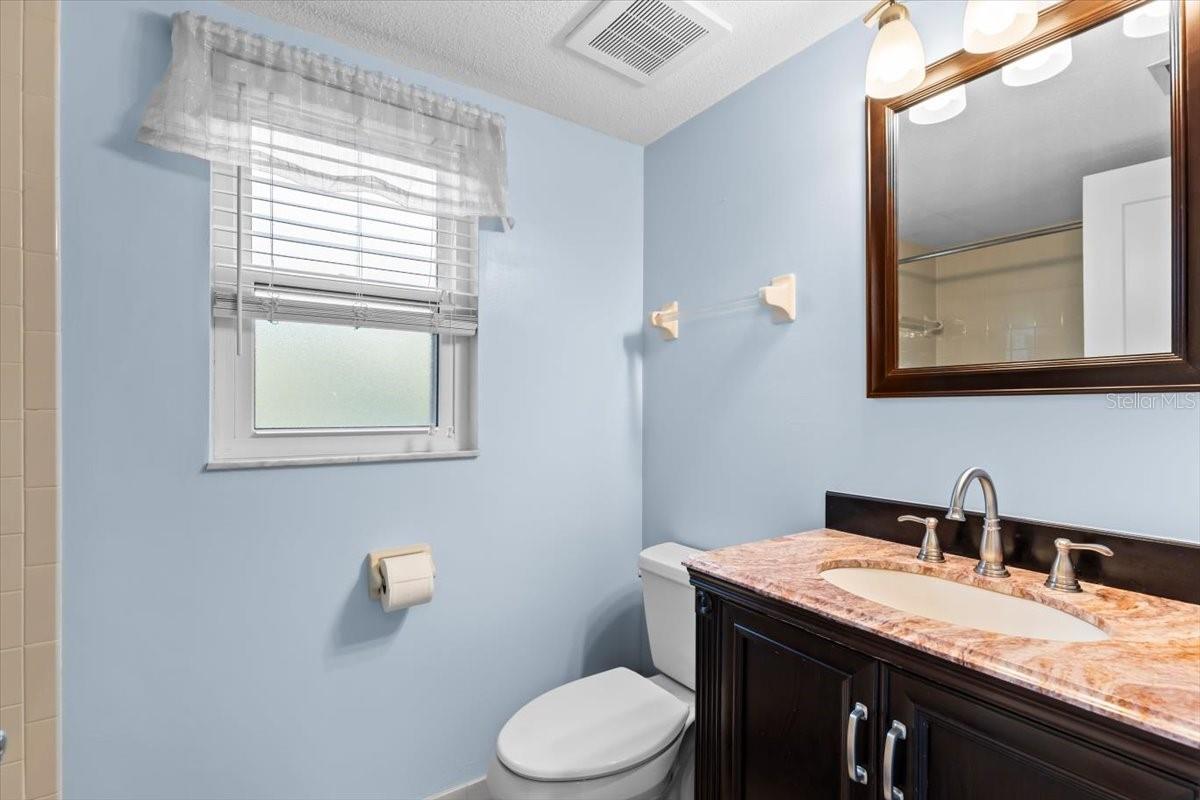 Image 20 of 67 For 203 Orchard Street 8a