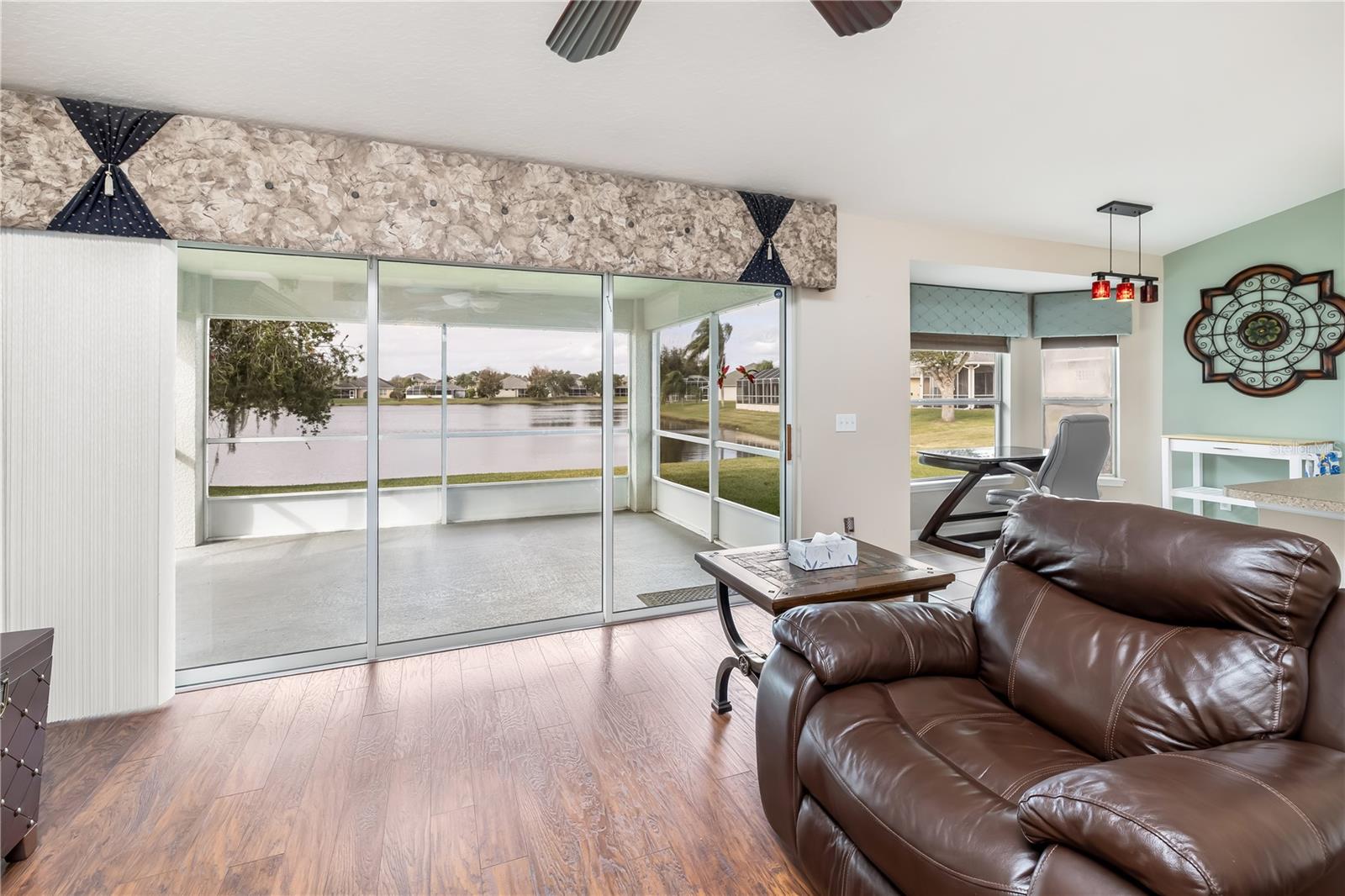 Image 19 of 27 For 6820 Amici Court