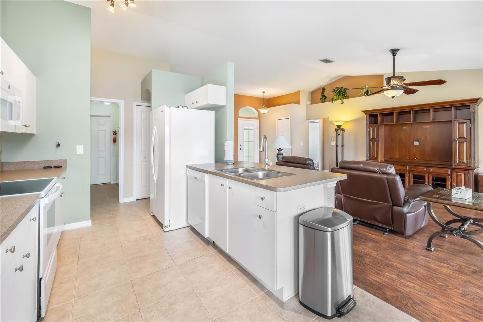 Image 9 of 27 For 6820 Amici Court