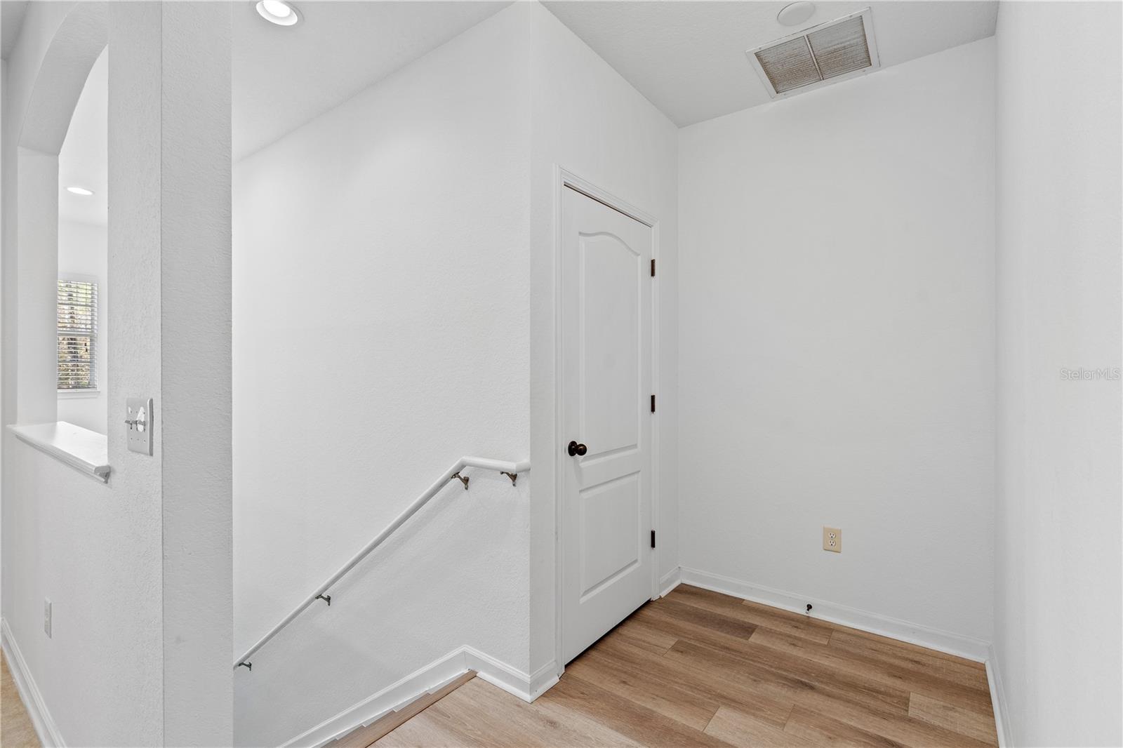 Image 19 of 60 For 215 Bayberry Circle 605