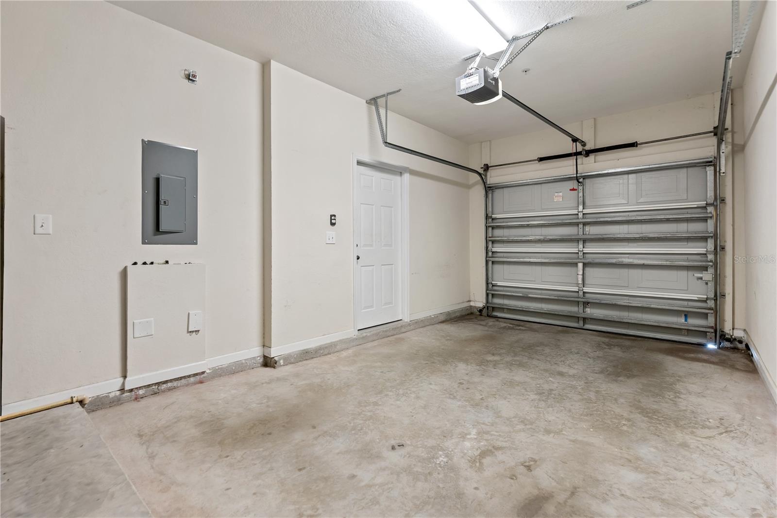 Image 21 of 60 For 215 Bayberry Circle 605