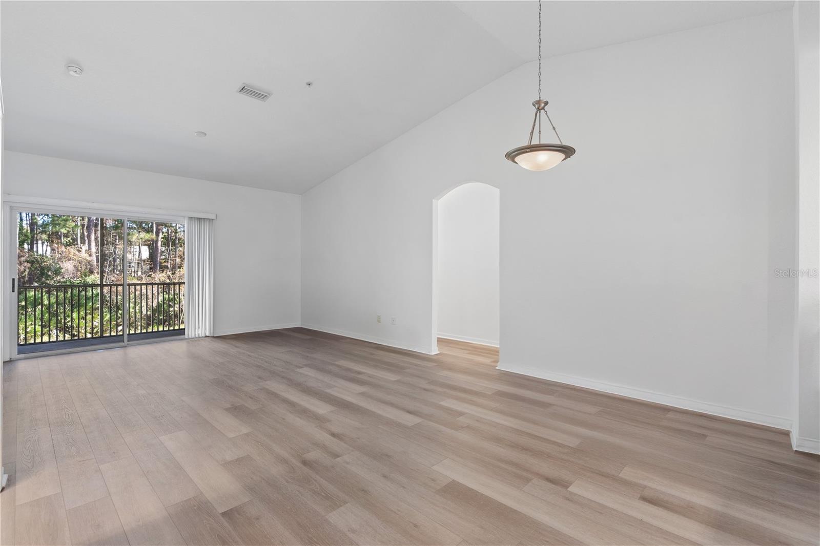 Image 29 of 60 For 215 Bayberry Circle 605