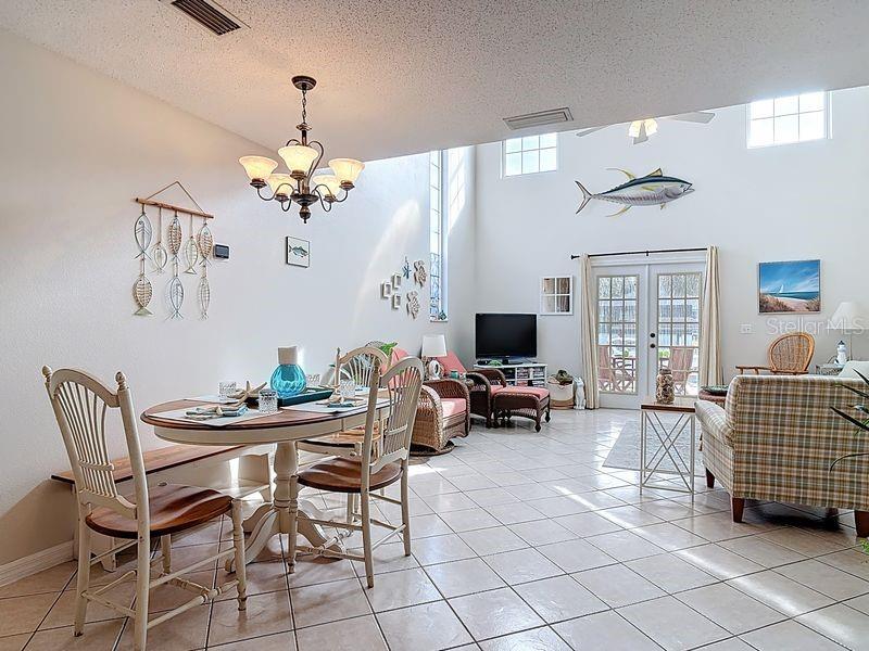 Image 12 of 37 For 14 Cedarview Court