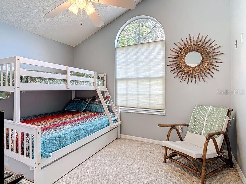 Image 21 of 37 For 14 Cedarview Court