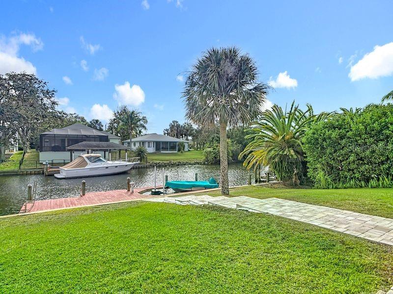 Image 30 of 37 For 14 Cedarview Court