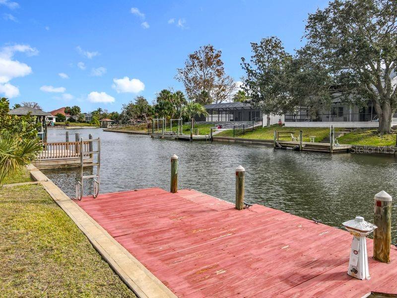 Image 31 of 37 For 14 Cedarview Court